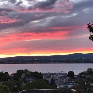 Meet your Posher, Guylaine